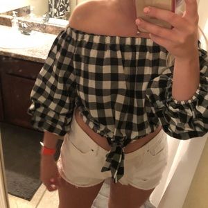 Off the shoulder crop